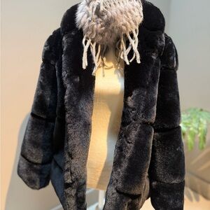 Dolce Cabo Grey Infinity Scarf, OS